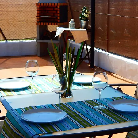 Casa Aloe, Solo Famila Y Parejas